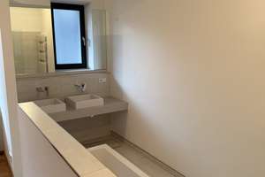 Großzügiges Wohnen mit Stil: 77 m² Traumwohnung mit Rundbogenfenstern – Weimarstraße 11, 70176 Feuersee, Stuttgart – Vorschaubild 5