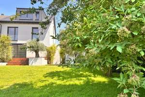 Luxuriöse Doppelhaushälfte in guter Lage – Design, Technik & Ruhe auf höchstem Niveau – Burgunderstraße 30, 65189 Südost, Wiesbaden – Vorschaubild 2