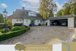 Reserviert / Exklusive 6-Zimmer-Villa in Hamburg-Sasel mit großzügigem Garten – Hamburg – Vorschaubild 1