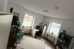 Wohnen mit Charakter: 3-Zimmer-Wohnung mit 2BZ und Garten  – Vitusstraße 12, 41061 Westend, Mönchengladbach – Vorschaubild 2