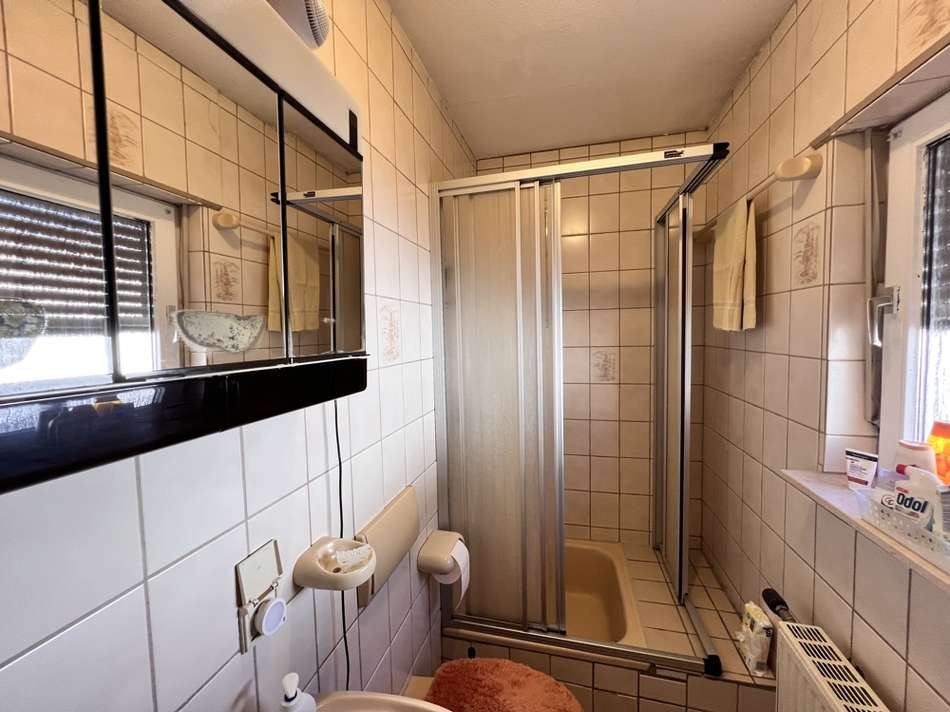 Duschbad mit WC EG