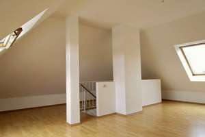 Helle Dachgeschoßmaisonettewohnung mit Pkw-Stellplatz in Harpen – Händelstr. 6a, 44805 Harpen/Rosenberg, Bochum – Vorschaubild 3