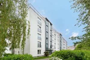 ERSTKLASSIGE RENDITE FÜR IHR PORTFOLIO! // Vermietete 2-Raum-Wohnung mit Terrasse