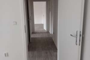 Sanierte 2-Raum-Wohnung mit Dusche und Balkon! – Südstraße 6a, 8412 Werdau – Vorschaubild 7