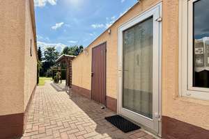 *Charmantes, renoviertes Einfamilienhaus mit Garage & großem Grundstück – Dach Dämmung & Heizung 200 – Die vollständige Adresse der Immobilie erhältst du vom Anbieter., 26826 Weener – Vorschaubild 3
