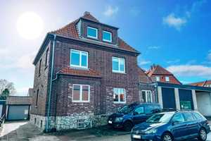 Einzigartiges Einfamilienhaus: 9-Zimmer-Haus mit Kamin, Garten & Scheune – Hildesheim (Kreis) – Vorschaubild 1