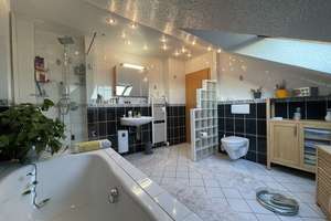 iTH: Wohnen über den Dächern – lichtdurchflutete 4,5-Zimmer-ETW mit Kamin, Balkon & Garage – Die vollständige Adresse der Immobilie erhältst du vom Anbieter., 46242 Vonderort, Bottrop – Vorschaubild 5
