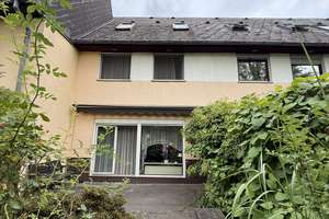 Charmantes kleines Reihenhaus mit Garten zum Renovieren – Die vollständige Adresse der Immobilie erhältst du vom Anbieter., 12309 Lichtenrade, Berlin – Vorschaubild 1