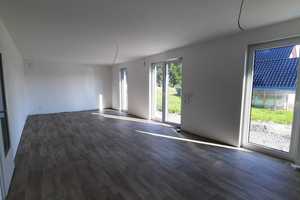 56026 - Neuwertiges EFH mit 5 Zimmern und Doppelgarage in Rehau – Albert-Lortzing-Str. 5, 95111 Hof (Kreis) – Vorschaubild 3