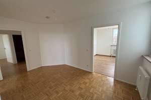 Modernisierte 3-Zimmer-Wohnung mit Balkon in zentraler Lage von München Neuperlach – Gerhart-Hauptmann-Ring 68, 81737 Neuperlach, München – Vorschaubild 4