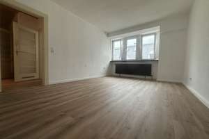 Helle 4-Zimmer-Wohnung im Dachgeschoss – modernisiert, ca. 104 m² – Königsbergerstr. 38, 42277 Oberbarmen, Wuppertal – Vorschaubild 4