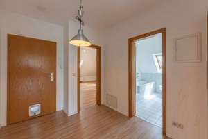 3-Raum-Dachgeschosswohnung mit umlaufender Dachterrasse in Münchenroda – Die vollständige Adresse der Immobilie erhältst du vom Anbieter., 7751 Münchenroda / Remderoda, Jena – Vorschaubild 13