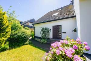 Tolle Maisonette Wohnung mit eigenem Garten, Doppelgarage & Loggia – Die vollständige Adresse der Immobilie erhältst du vom Anbieter., 33649 Brackwede, Bielefeld – Vorschaubild 3
