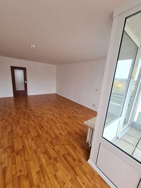 Staaken Spandau Gepflegte 3 Zimmer Wohnung In Spandau Nahe Hahneberg Wohnungen Immobilien Berlin De