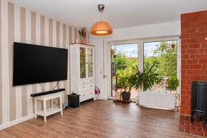 Freistehendes Einfamilienhaus in Salzgitter-Lesse mit 661 m² Grundstück, Keller & Kamin zu verkaufen – 38228 Lesse, Salzgitter – Vorschaubild 3