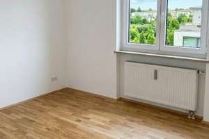 Aussergewöhnliche 3,5-Zi-Maisonette-Wohnung, 2 Wohnebenen, Stadtrandlage, offener Kamin,Einzelgarage – Die vollständige Adresse der Immobilie erhältst du vom Anbieter., 80999 Untermenzing, München – Vorschaubild 5