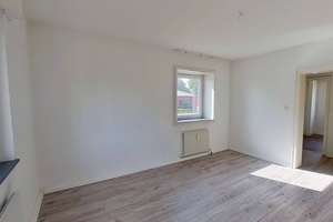 Bequem im Erdgeschoss wohnen: 2 Zimmer mit Balkon & Tageslichtbad – Moorstraße 40, 49356 Diepholz – Vorschaubild 3