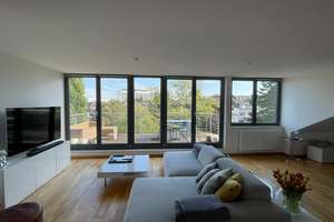 Wunderschöne 2-Zimmer-Wohnung mit einmaligem Balkon in Oberkassel