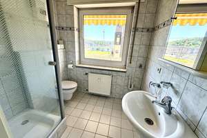 Wohnung in zentrumsnaher Lage mit Balkon, Garage und Mansardenzimmer – Einziehen und wohlfühlen – Die vollständige Adresse der Immobilie erhältst du vom Anbieter., 56073 Rauental, Koblenz – Vorschaubild 4