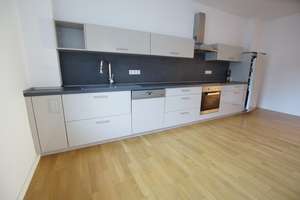 Moderne und großzügige
5 Zimmer-Wohnung über zwei Etagen mit separatem Eingang und Einbauküche – 40549 Heerdt, Düsseldorf – Vorschaubild 11