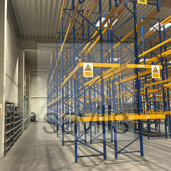 Regalierte Lagerhalle | 2.800 m² | Savills