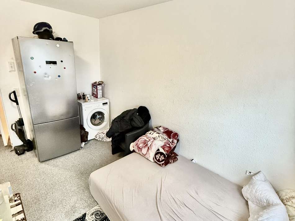 Wohn- und Schlafzimmer