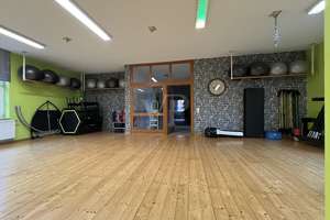 Weitläufiges Gebäude-Ensemble mit vielseitigen Möglichkeiten für Visionäre; Fokus Fitnessstudio – Die vollständige Adresse der Immobilie erhältst du vom Anbieter., 31789 Hameln – Vorschaubild 11