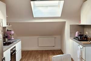 Wunderschöne Dachgeschosswohnung in Koblenz-Mitte – Die vollständige Adresse der Immobilie erhältst du vom Anbieter., 56068 Mitte, Koblenz – Vorschaubild 2