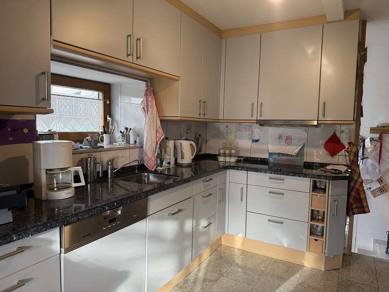 Immobilie in Hövelhof - Mehrfamilienhaus auf großem Grundstück in zentraler Lage von Hövelhof - Bild 2