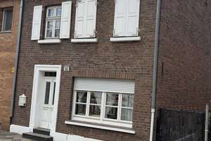 Heerdt: Einfamilienhaus mit Apartment und Garten!