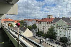 Gut geschnittene 2-Zimmer-Wohnung über Neuhausen mit TG-Stellplatz