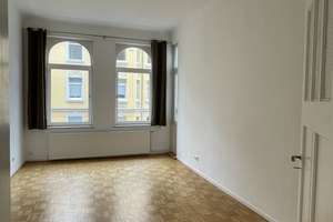 Schöne Altbauwohnung mit Balkon und EBK, zentral gelegen – Kriegerstr. 22, 30161 Vahrenwald, Hannover – Vorschaubild 2