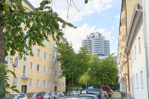 Ruhige Lage am Olympiapark und BMW ! Ganz neu enovierte 2 Zimmer-Wohnung mit Süd-Balkon zum Garten – Die vollständige Adresse der Immobilie erhältst du vom Anbieter., 80809 Am Luitpoldpark, München – Vorschaubild 7