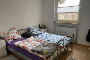Grün vor der Tür, Stadt um die Ecke — helle 3-Zi-Whg mit Loggia an der Billinganlage – Die vollständige Adresse der Immobilie erhältst du vom Anbieter., 90766 Schwand, Eigenes Heim, Fürth – Vorschaubild 4