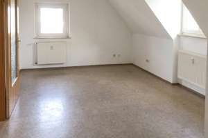 Gemütliche 2-Zimmer-Dachgeschosswohnung mit großem Wohnraum – 91126 Rednitzhembach – Vorschaubild 1