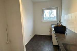 Attraktive 3-Zimmer-Wohnung mit Balkon, Aufzug  in Berlin-Moabit, Kapitalanlage oder Eigennutzung – Birkenstrasse 74, 10559 Moabit, Berlin – Vorschaubild 4