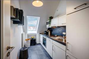 Möbliert: Wunderschöne Dachgeschosswohnung in Schwabing – Die vollständige Adresse der Immobilie erhältst du vom Anbieter., 80805 Neufreimann, München – Vorschaubild 5
