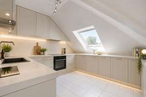 Charmante 3-Zimmer-Wohnung mit Balkon und herrlichem Blick ins Grüne – 60433 Eschersheim, Frankfurt am Main – Vorschaubild 5