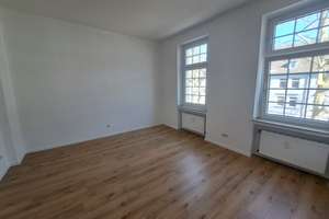  3-Zimmer-Wohnung mit Einbauküche in Krefeld – Gutenbergstraße 117, 47803 Kempener Feld/Baackeshof, Krefeld – Vorschaubild 2