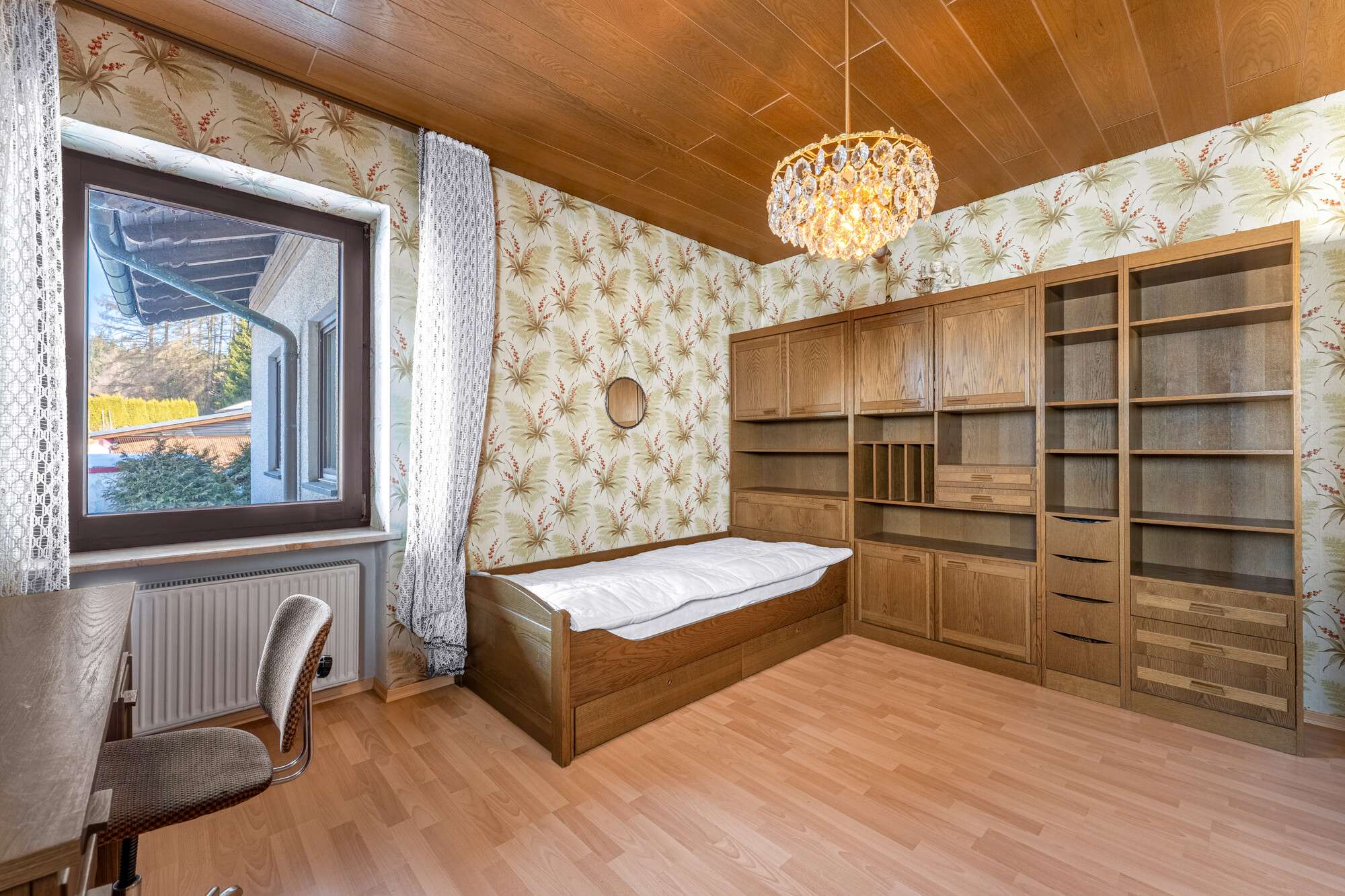 Immobilie in Ruhmannsfelden - Landhausvilla mit großzügigem Innenpool in Ruhmannsfelden! - Bild 2