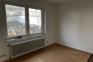 Vollständig renovierte 4,5-Zimmer-Wohnung mit Balkon und Einbauküche in Leonberg – Die vollständige Adresse der Immobilie erhältst du vom Anbieter., 71229 Leonberg – Vorschaubild 8