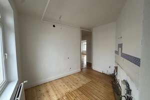 charmante 2-Zi.-Altbau-Whg., 3. OG, Eimsbütteler Marktplatz, Fenster neu mit erhöhtem Schallschutz – Die vollständige Adresse der Immobilie erhältst du vom Anbieter., 20257 Eimsbüttel (Ortsteil), Hamburg – Vorschaubild 8