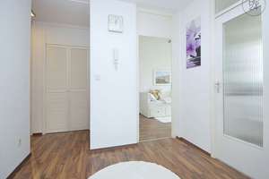 Tolle möblierte 3-Zimmer Wohnung mit Balkon und Internet in Wiesbaden – Die vollständige Adresse der Immobilie erhältst du vom Anbieter., 65203 Biebrich, Wiesbaden – Vorschaubild 23