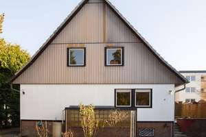 HOMESK - Großzügiges Einfamilienhaus auf 733 m² Grundstück mit Garten, Garage und Ausbaupotenzial