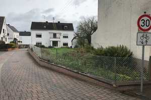 Renovierungsbedürftiges Haus aus den 50er Jahren auf großzügigem Grundstück mit Potenzial – Flurstrasse 2, 65589 Limburg-Weilburg (Kreis) – Vorschaubild 3