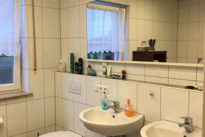 Gepflegtes Einfamilienhaus (Doppelhaushälfte) mit Garage in Mainburg – Von Wadenspann 4, 84048 Mainburg – Vorschaubild 5