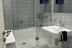 Teilmöbliertes 1-Zimmer-Apartment  – Lenaustraße 1, 40470 Rath, Düsseldorf – Vorschaubild 7