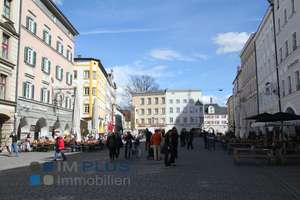 TOP LAGE- TOP ZUSTAND- Seltene 3 Zimmer Dachgeschoss-Wohnung über 2 Etagen auf dem Max-Josefs-Platz – Die vollständige Adresse der Immobilie erhältst du vom Anbieter., 83022 Innenstadt, Rosenheim – Vorschaubild 2