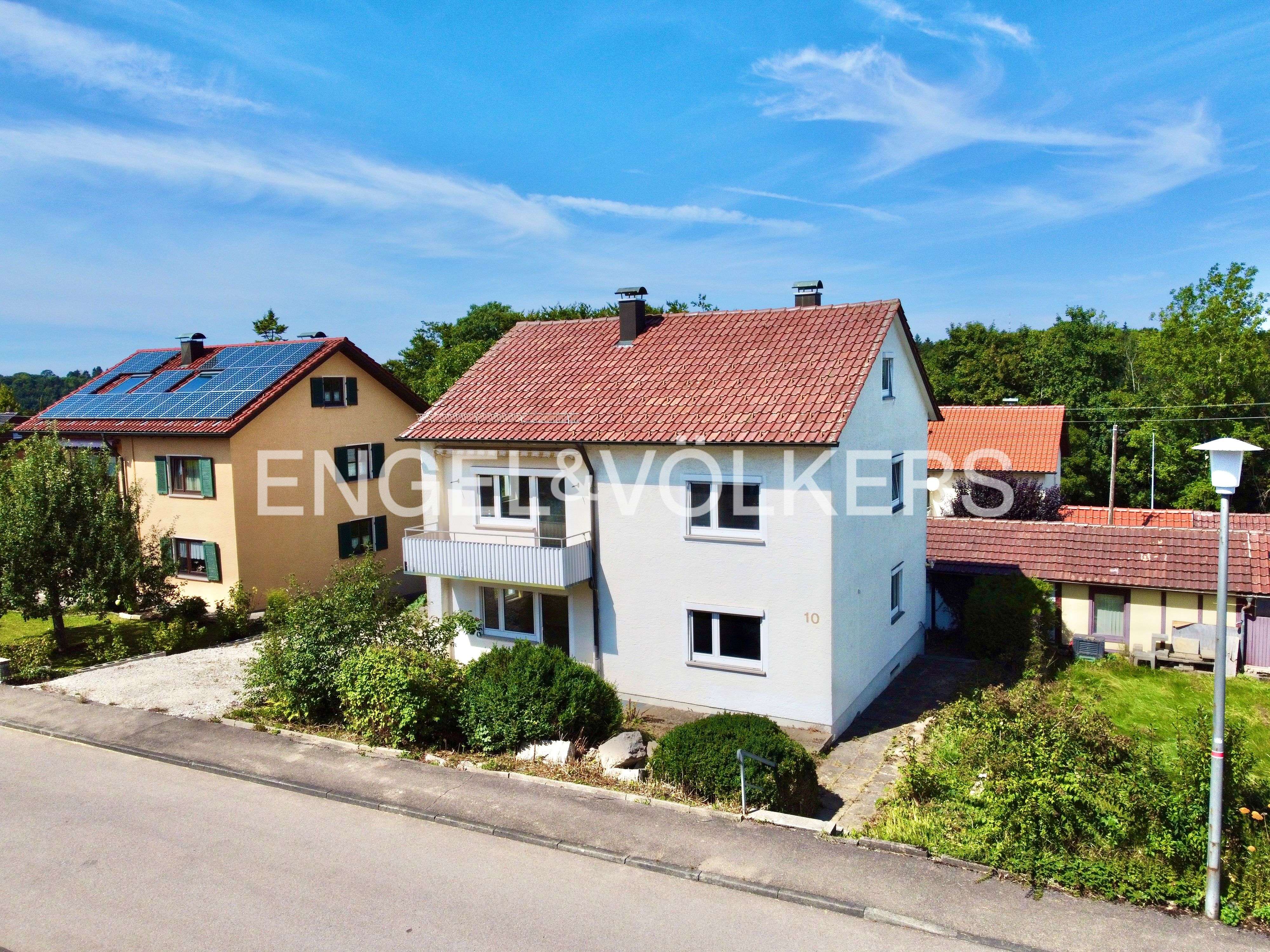 Das perfekte Projekt für Handwerker. Ein- bis Zweifamilienhaus in schöner Lage., Zollernalbkreis – Bild 1