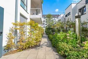 Modernes Townhouse in Bestlage an der KÖ mit uneinsehbarer Terrasse und Tiefgarage